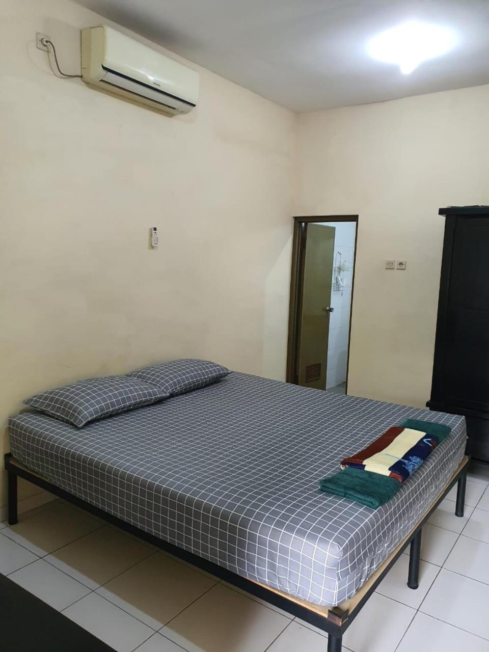 Taman Paradise Homestay Pradahkalikendal Buitenkant foto